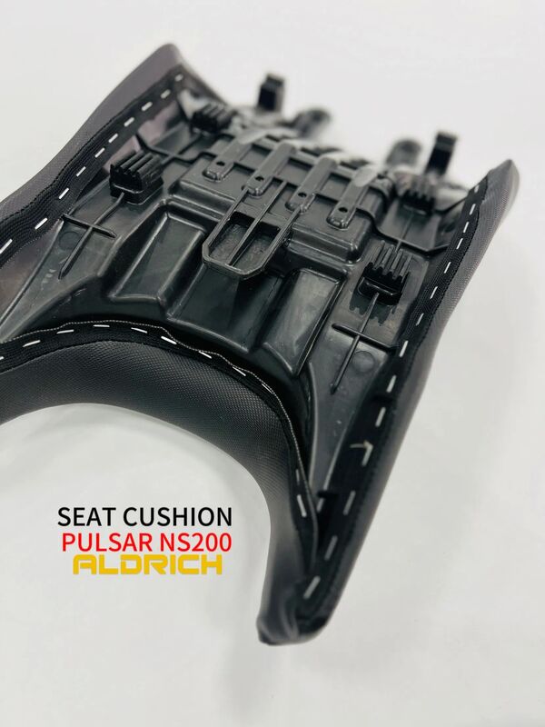 Replacement Suzuki Gixxer Body Parts 2 Wheeler Seat Cover For Bajaj Pulsar Ns200