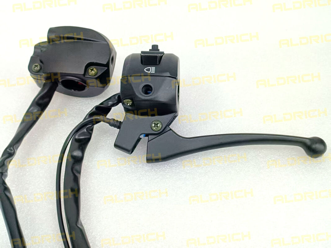 High Quality Aldrich Motorcycle Handlebar Switch Assembly for Yamaha Cuxi Scooter / Motorcycle Spare Parts Switch Control Bushing Wholesale